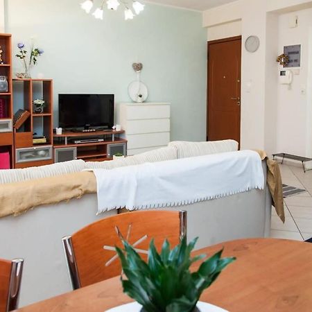 Lovely Apt In Peristeri Atina Dış mekan fotoğraf